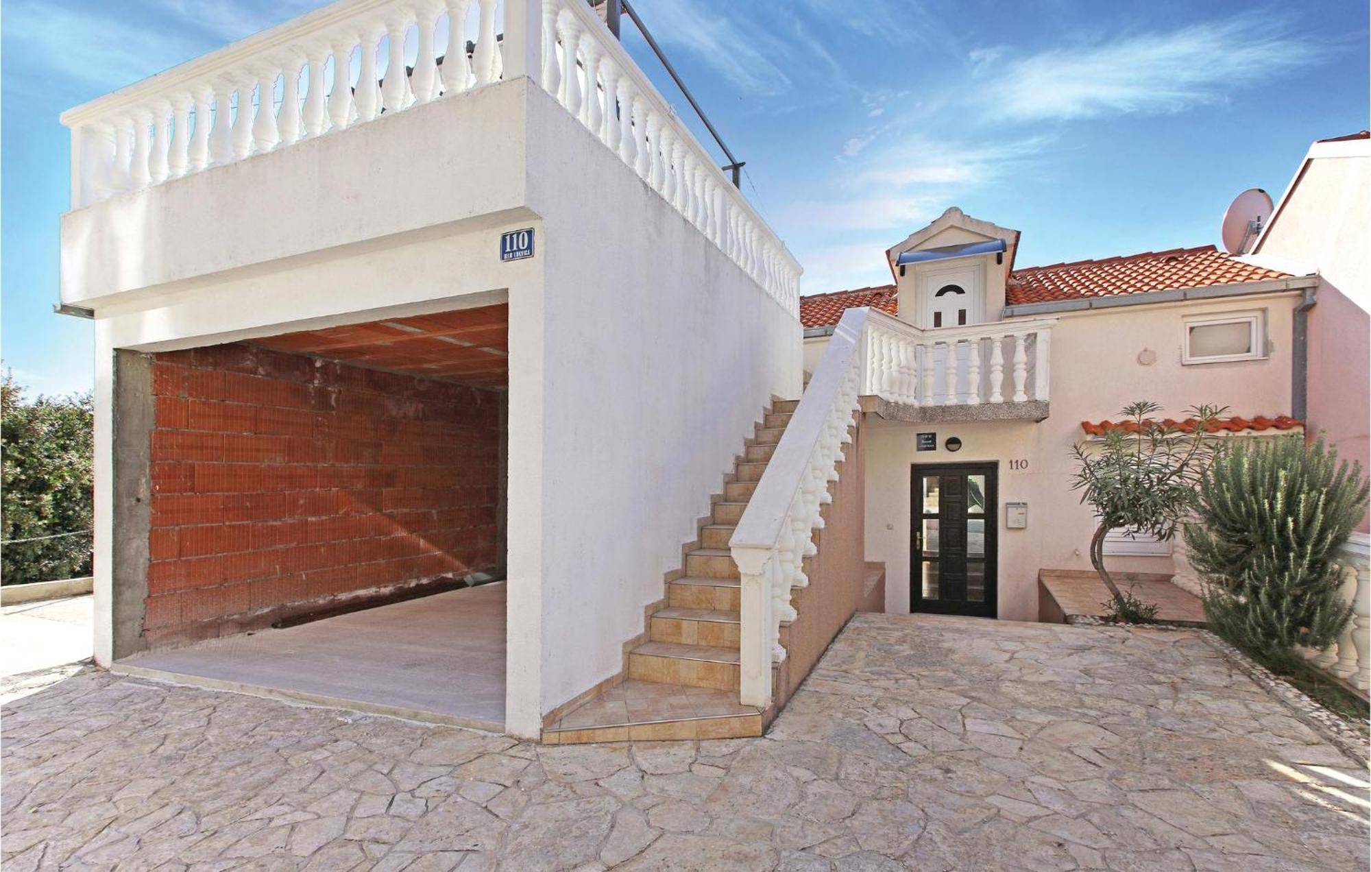 Lovely Apartment In Primosten With Kitchen Exterior photo