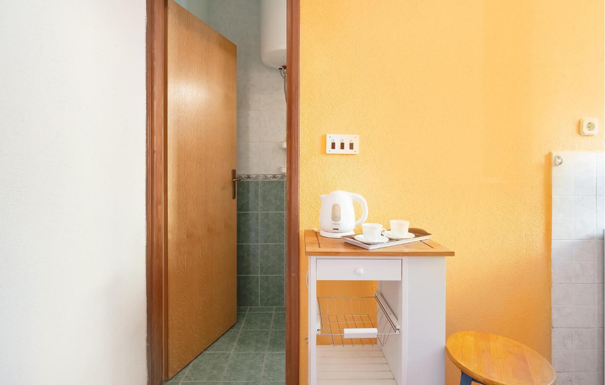 Lovely Apartment In Primosten With Kitchen Exterior photo
