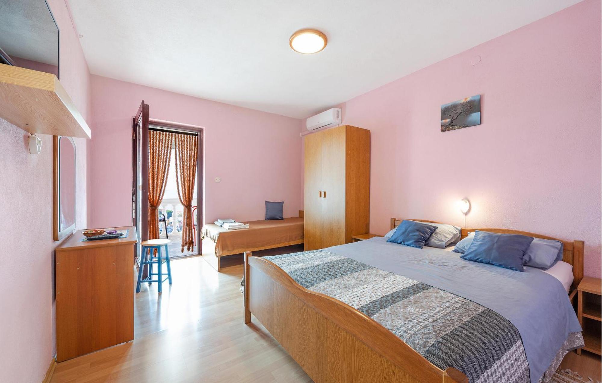 Lovely Apartment In Primosten With Kitchen Exterior photo